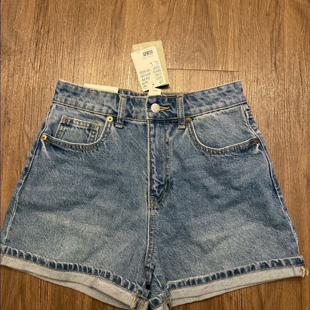 Brand New with Tags H&M High Waisted Jean Shorts